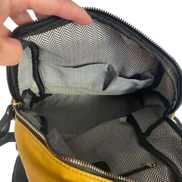 LD Multi-pocket Backpack - Picture 6 of 11